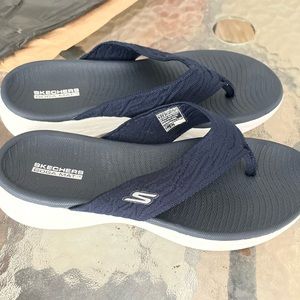 Sketchers Flip Flops